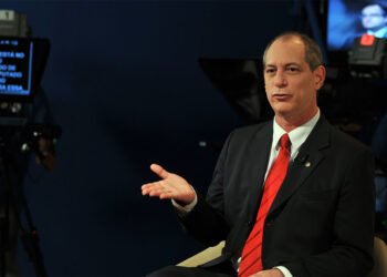 Ciro Gomes critica Anielle Franco e governo Lula: “Estamos ferrados”