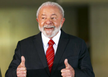 Lula pede a ministros que sejam os ‘melhores gastadores do dinheiro em obras’