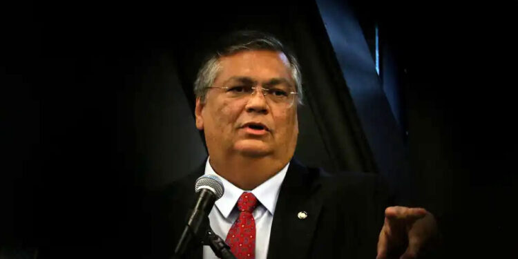 Partido Novo lança abaixo-assinado contra a indicação de Dino para o STF