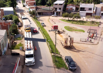 Novo decreto limita caminhões que podem circular na avenida Acesita em Timóteo