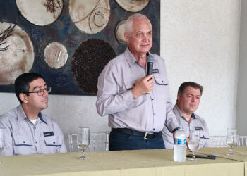 “Aço chinês devasta a indústria do país”, diz presidente da Usiminas