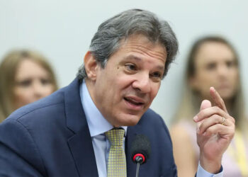 Haddad critica Zema e sai em defesa de Pacheco por dívida de MG