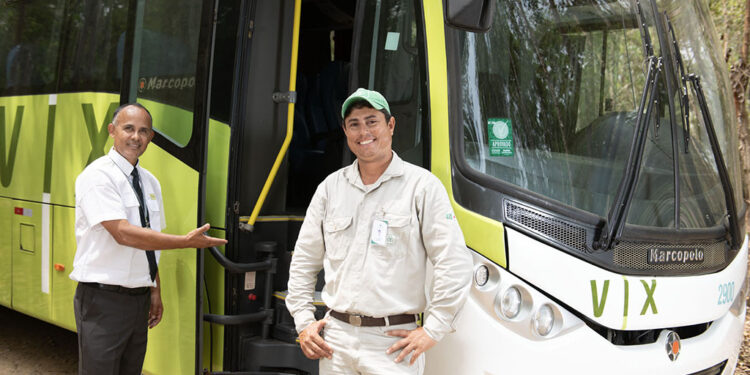 Cenibra investe em transporte de excelência para trabalhadores florestais