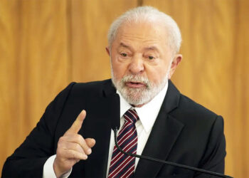 Lula diz que povo pobre banca energia barata para empresariado
