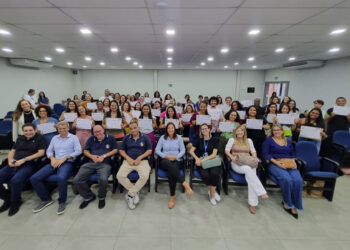 Prefeitura de Fabriciano empossa novos servidores da Educação