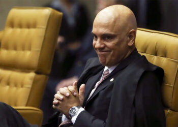 Moraes disse que Lula ligou para ele durante os atos do 8 de janeiro