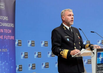 Chefe da Otan diz que aliança se prepara para conflito com a Rússia