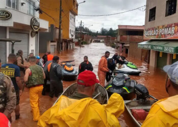 Defesa Civil mantém alerta para chuvas fortes em Minas Gerais