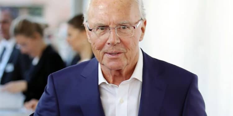 Morre Franz Beckenbauer, lenda do futebol alemão