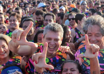 Ministro de Lula escondeu ‘carnaval’ de agenda e pagou fotógrafo com dinheiro público