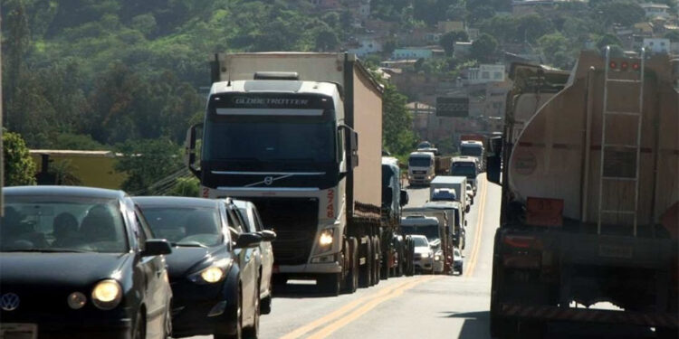 Gargalo da BR-381 na saída de BH motiva reivindicações em Brasília