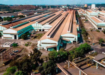 Usiminas anuncia volta do turno de 12 horas