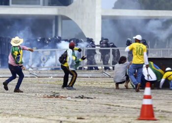 Mais de 80% dos brasileiros rejeitam narrativa de golpe, mostra pesquisa