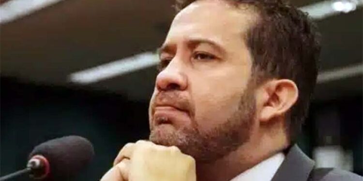 André Janones tem sigilos bancário e fiscal quebrados