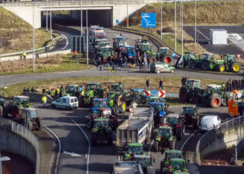Protestos de agricultores se espalham pela Europa