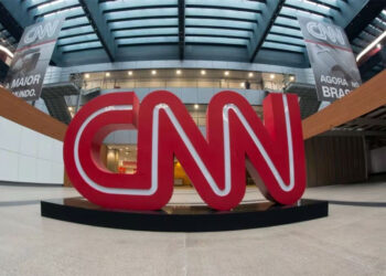 CNN vive crise com pedido de demissão por documentário sobre 8 de janeiro
