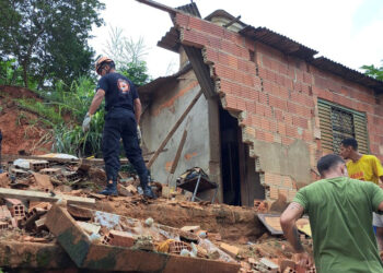 Timóteo registra 120 mm de chuva com pontos de alagamento e enxurrada