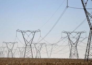 Brasil registra recorde na demanda máxima de carga de energia