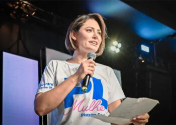 Michelle promete “medidas judiciais” contra Lula e Janja sobre móveis do Alvorada