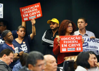Servidores federais de educação iniciam greve na quarta-feira
