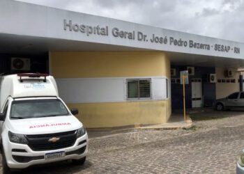 Mulher é submetida a cirurgia cesariana sem estar grávida