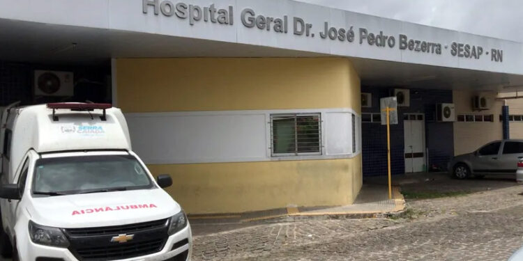 Mulher é submetida a cirurgia cesariana sem estar grávida