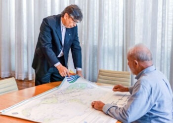 IBGE de Lula altera mapa mundi e coloca o Brasil no centro da terra