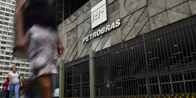 Lucro de estatais cai 24% no primeiro ano do governo Lula