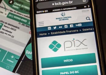 Pix bate recorde e supera 200 milhões de transações em um dia