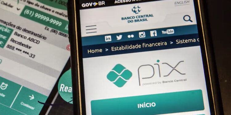 Pix bate recorde e supera 200 milhões de transações em um dia