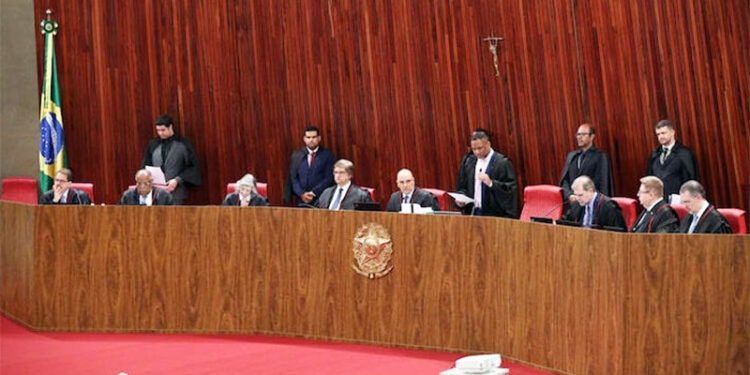 Troca de ministros deve mudar o tom no TSE