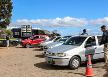 PRF reforçará fiscalização nas estradas durante o feriado