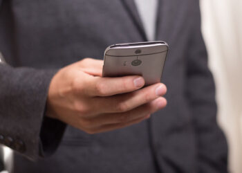 Google usará inteligência artificial para alertar sobre ligações de golpistas