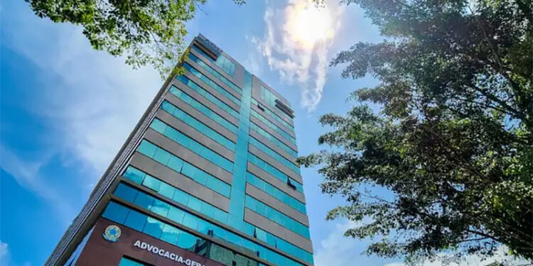 Governo Lula cede a desconto de 50% em multas das empreiteiras da Lava Jato