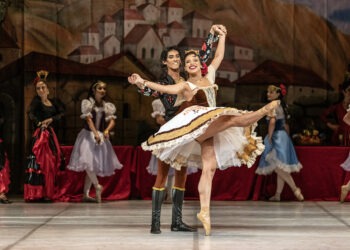 Espetáculo Gala da Academia Olguin no Centro Cultural Usiminas