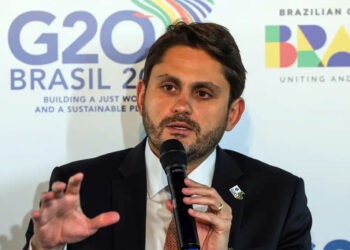 PF indicia ministro de Lula, suspeito de corrupção e organização criminosa