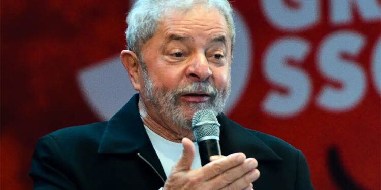 Lula sanciona ‘taxa das blusinhas’ e cobrança começa em agosto; saiba o que muda