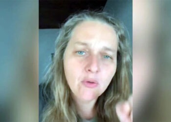 Influenciadora confessa esquema de fake news contra Bolsonaro