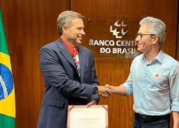 Zema entrega Medalha da Inconfidência ao presidente do Banco Central