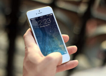 Smartphones: comunicação, lazer, trabalho e a evolução do Seguro Celular.