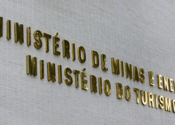 Empresa dos irmãos Batista teve reuniões em ministério fora da agenda