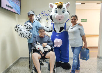 Aniversário surpresa celebra alta de paciente na Oncologia do HMC