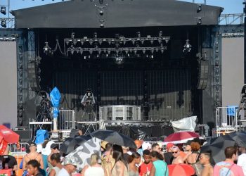 Grandes eventos devem oferecer água gratuita ao público
