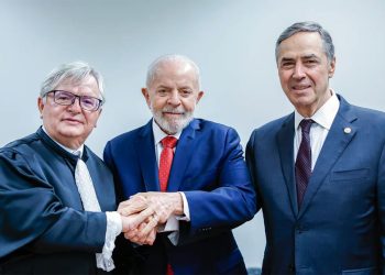 Novo presidente do STJ faz discurso progressista na posse