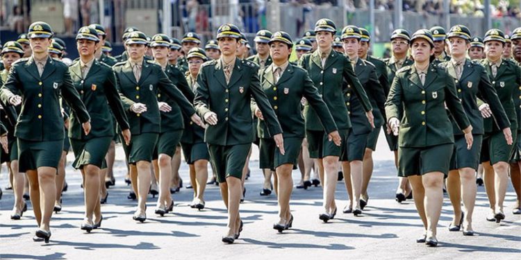 Mulheres nas Forças Armadas: novo decreto regulamenta serviço voluntário