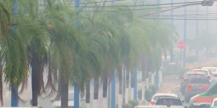 Fumaça de queimadas sufoca o Brasil e avança para países vizinhos