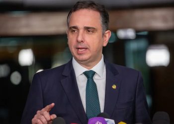 Oposição cria site para pressionar Pacheco por impeachment de Moraes