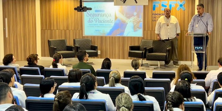 Simpósio no HMC destaca a segurança do paciente
