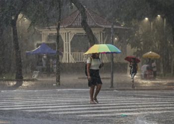 Novembro alternará entre chuvas intensas e calor extremo no Brasil