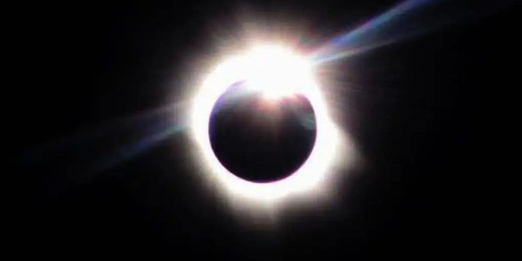 Eclipse solar anular acontece hoje à tarde; veja horário e como observar